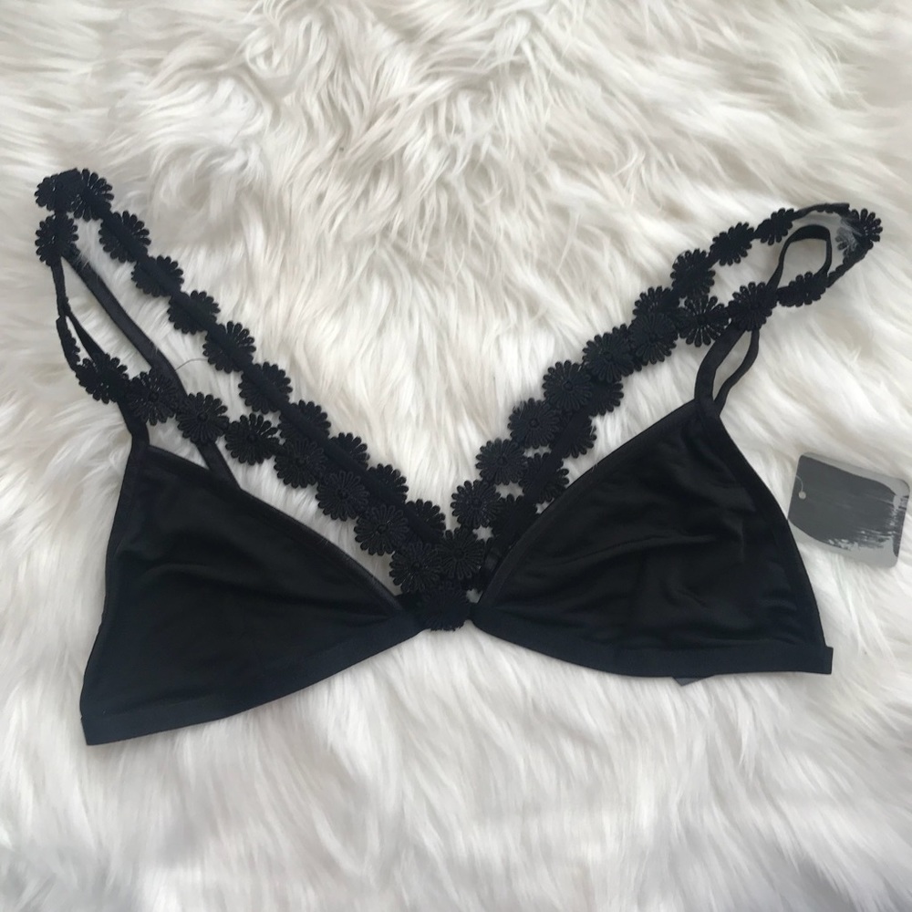 UO Out from Under Black strappy Bralette bra NEW - Picture 1 of 8